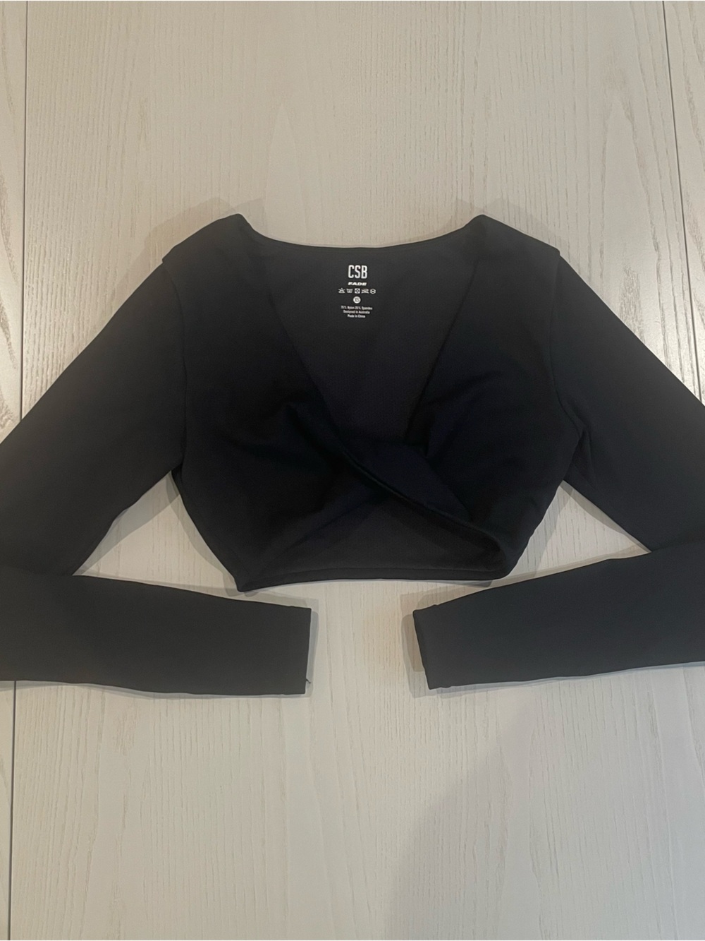 CSB Crop Shop Boutique Fade Sierra Long Sleeve Crop (Black) - XS - Picture 4 of 8